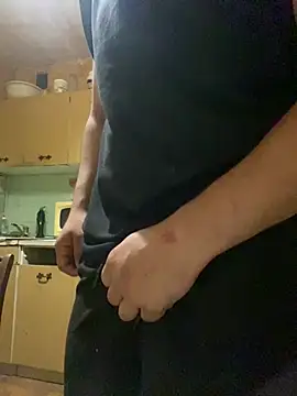 Llovlyboyyyy12 webcam show