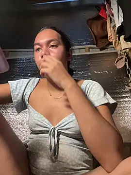 NaughtyStephanieXX 웹캠 쇼