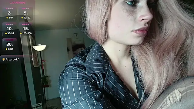 PieraMarch's Live XXX Chat