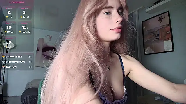 PieraMarch's Live XXX Chat