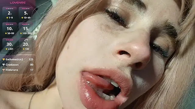 PieraMarch's Live XXX Chat