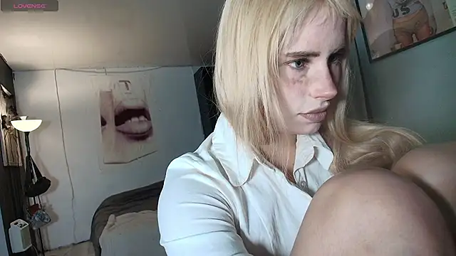 PieraMarch's Live XXX Chat