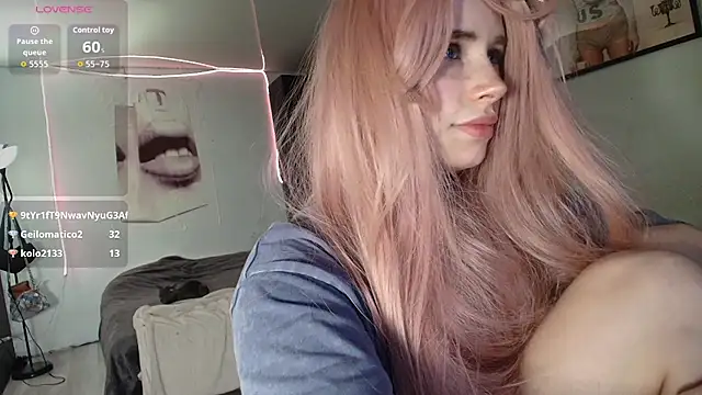 Chat +18 de PieraMarch ao vivo