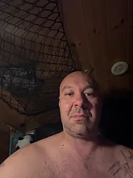 annubis69 Show in webcam
