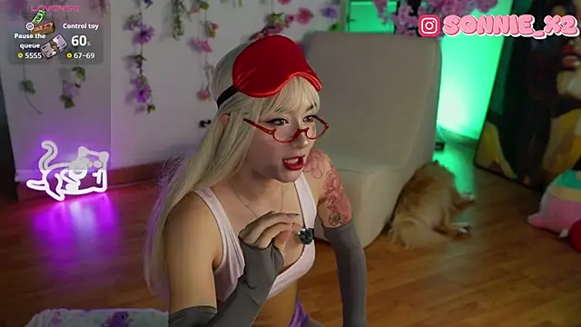 Show modela Sonnie_mami na web-kameri