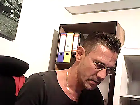 دردشة mastercharisma35 الجنسية المباشرة