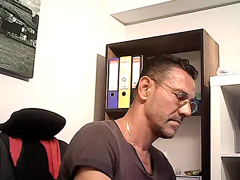 mastercharisma35 Adlı Modelin Web Kamerası Şovu