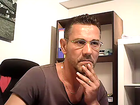 mastercharisma35 Adlı Modelin Web Kamerası Şovu