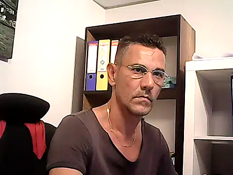 mastercharisma35's Webcam Show