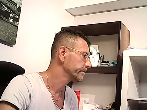 mastercharisma35 Adlı Modelin Web Kamerası Şovu