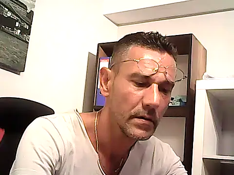 mastercharisma35 Adlı Modelin Web Kamerası Şovu