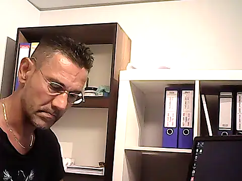 mastercharisma35 Adlı Modelin Web Kamerası Şovu
