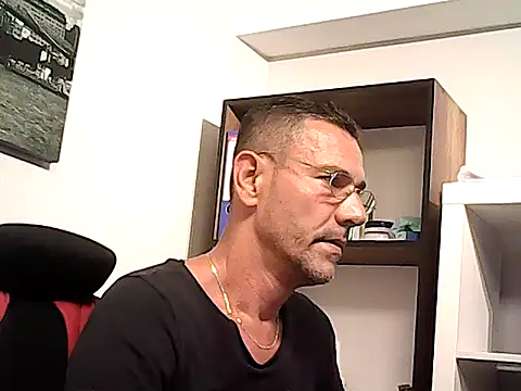 Chat XXX en directo de mastercharisma35