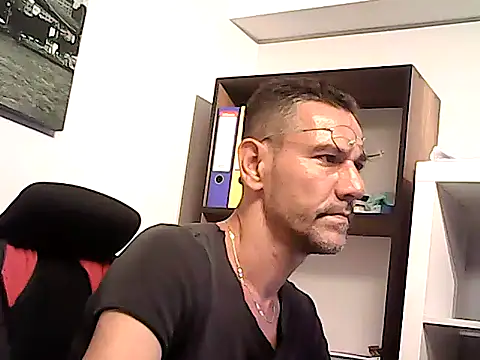 mastercharisma35 Adlı Modelin Web Kamerası Şovu