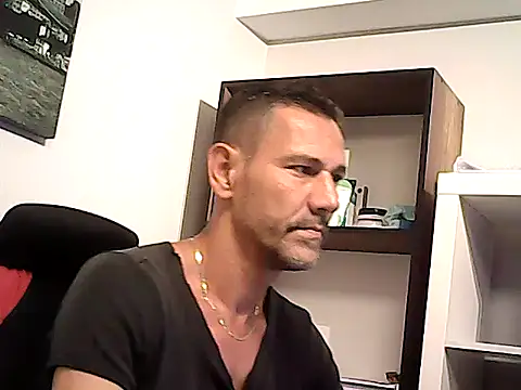 mastercharisma35 Adlı Modelin Web Kamerası Şovu