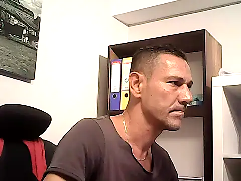 mastercharisma35 Adlı Modelin Web Kamerası Şovu