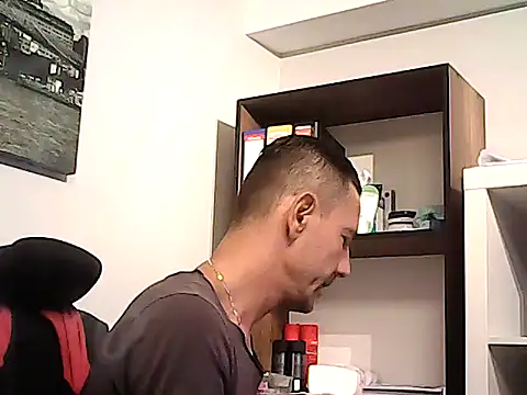 mastercharisma35 Adlı Modelin Web Kamerası Şovu