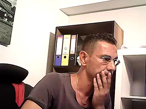 mastercharisma35 Adlı Modelin Web Kamerası Şovu