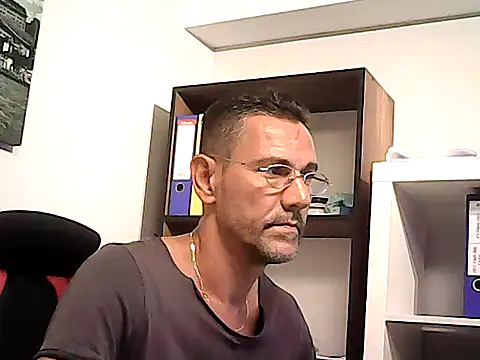 mastercharisma35's Live XXX Chat