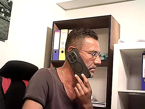 mastercharisma35's Webcam Show