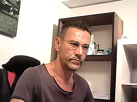 mastercharisma35 Adlı Modelin Web Kamerası Şovu