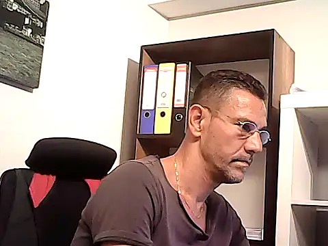 mastercharisma35 Adlı Modelin Web Kamerası Şovu
