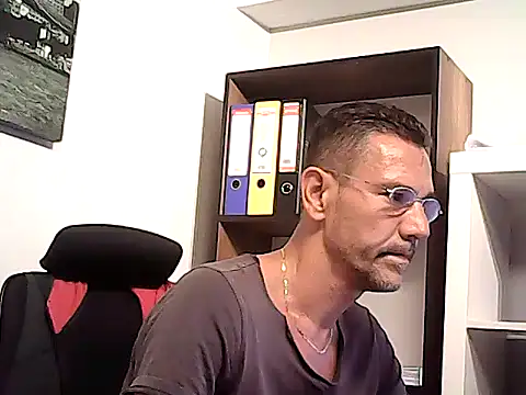 mastercharisma35 Adlı Modelin Web Kamerası Şovu