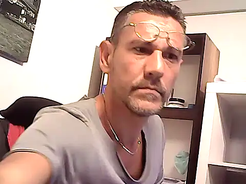 mastercharisma35 Adlı Modelin Web Kamerası Şovu