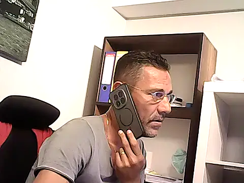 mastercharisma35 Adlı Modelin Web Kamerası Şovu
