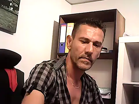 mastercharisma35 Adlı Modelin Web Kamerası Şovu