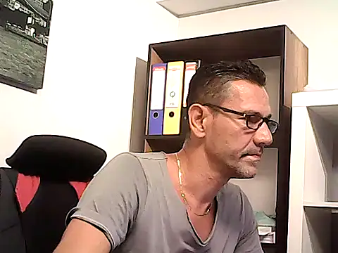 mastercharisma35 Adlı Modelin Web Kamerası Şovu