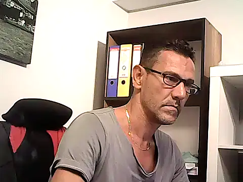 mastercharisma35 Adlı Modelin Web Kamerası Şovu