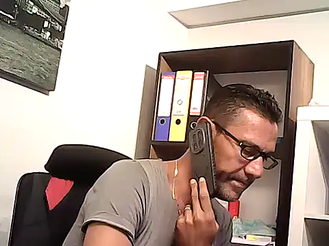mastercharisma35 Adlı Modelin Web Kamerası Şovu