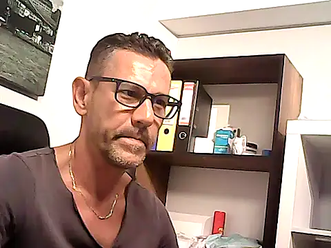 mastercharisma35n Webbikameraesitys