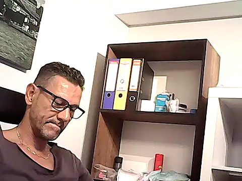 mastercharisma35's Live XXX Chat