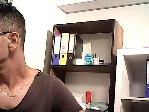 mastercharisma35 Adlı Modelin Web Kamerası Şovu