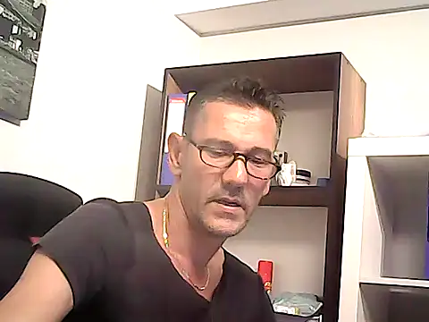 mastercharisma35 Adlı Modelin Web Kamerası Şovu