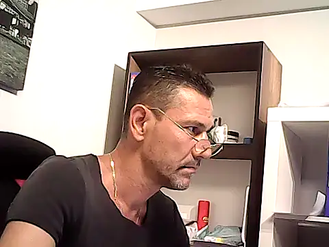 Pokazy przed kamerką – mastercharisma35