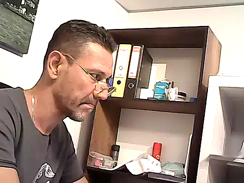 mastercharisma35 Adlı Modelin Web Kamerası Şovu