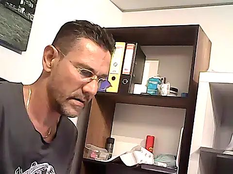 mastercharisma35 Show in webcam