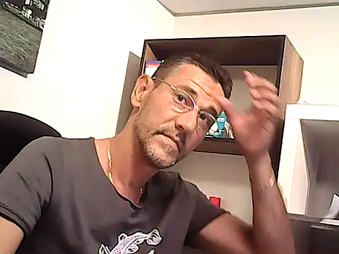 mastercharisma35 Adlı Modelin Web Kamerası Şovu