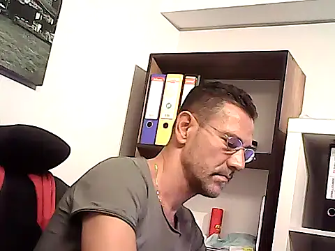 mastercharisma35's Webcam Show