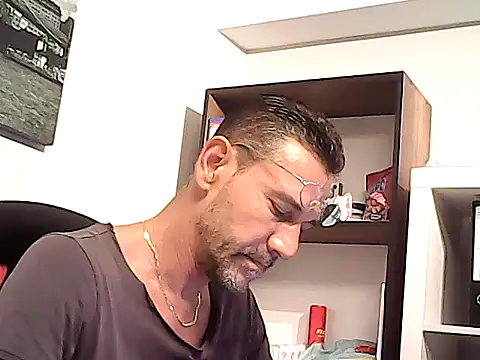 mastercharisma35 Adlı Modelin Web Kamerası Şovu