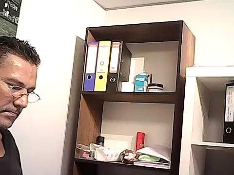mastercharisma35's Live XXX Chat