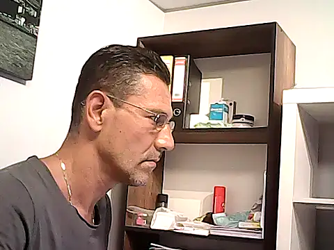 mastercharisma35 Adlı Modelin Web Kamerası Şovu