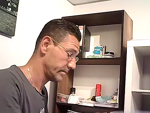 Pokazy przed kamerką – mastercharisma35