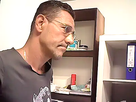 mastercharisma35 Adlı Modelin Web Kamerası Şovu