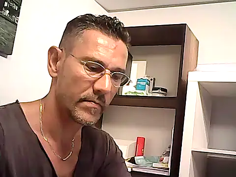 mastercharisma35 Adlı Modelin Web Kamerası Şovu