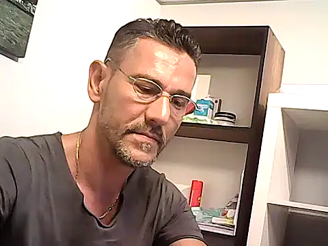 mastercharisma35 Adlı Modelin Web Kamerası Şovu