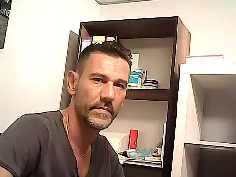 mastercharisma35's Live XXX Chat